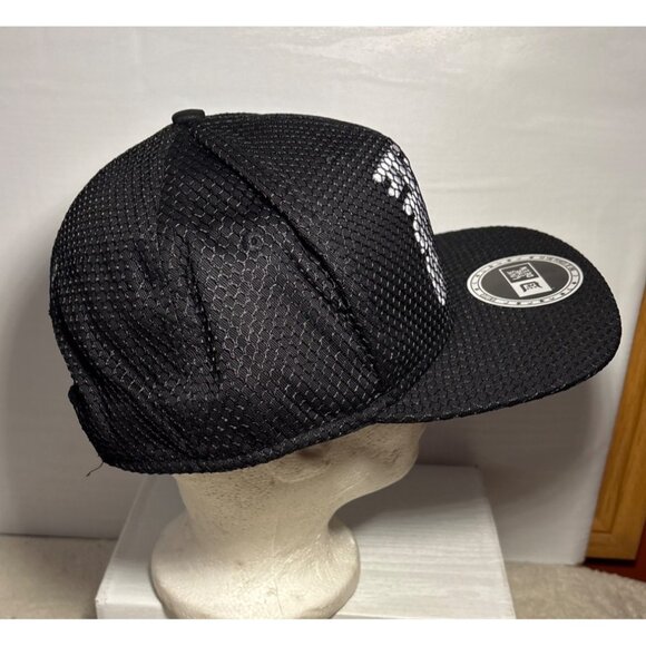 Live The Deen Mesh Snapback Hat Embroidered Design In Black & White - Picture 5 of 8